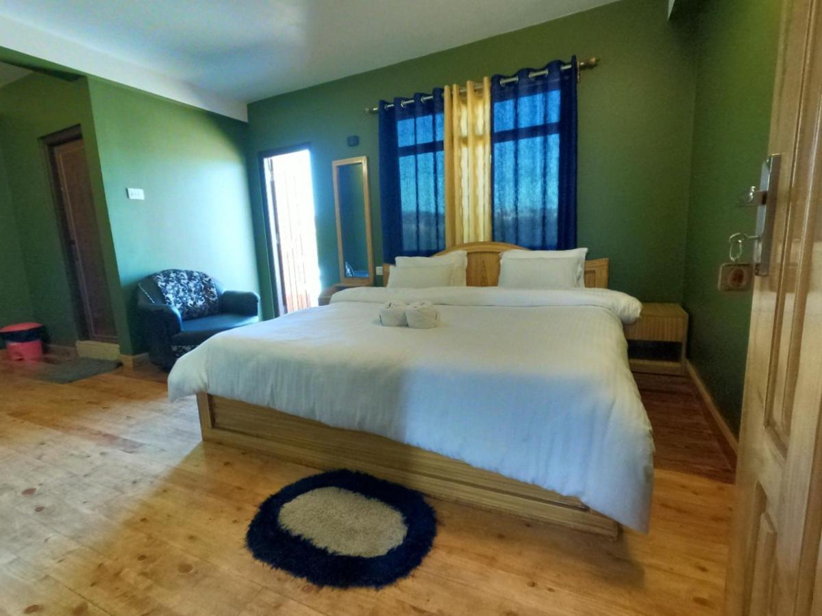 Aurora Guest House Shillong Extérieur photo