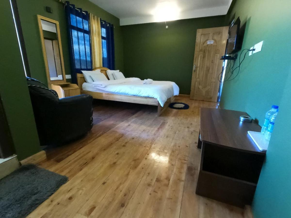 Aurora Guest House Shillong Extérieur photo