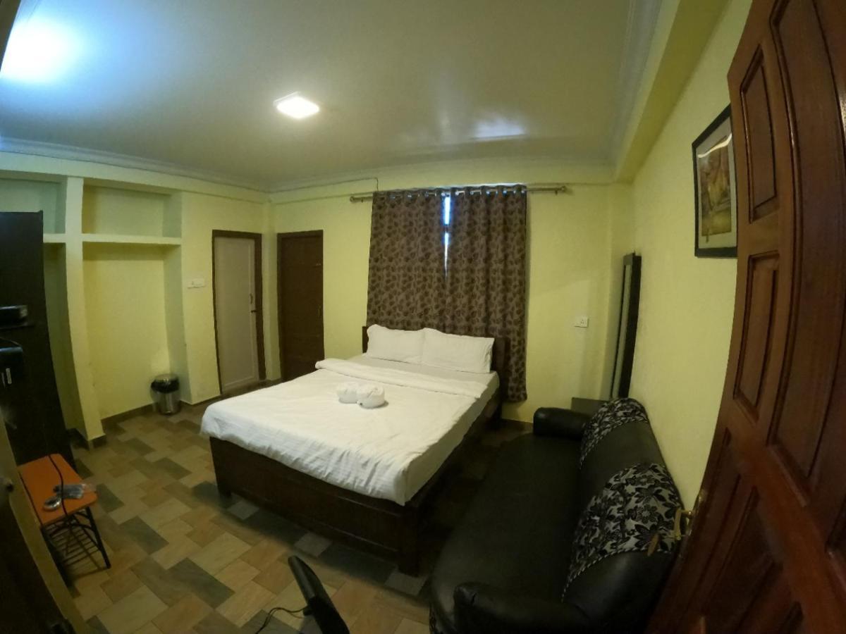 Aurora Guest House Shillong Extérieur photo