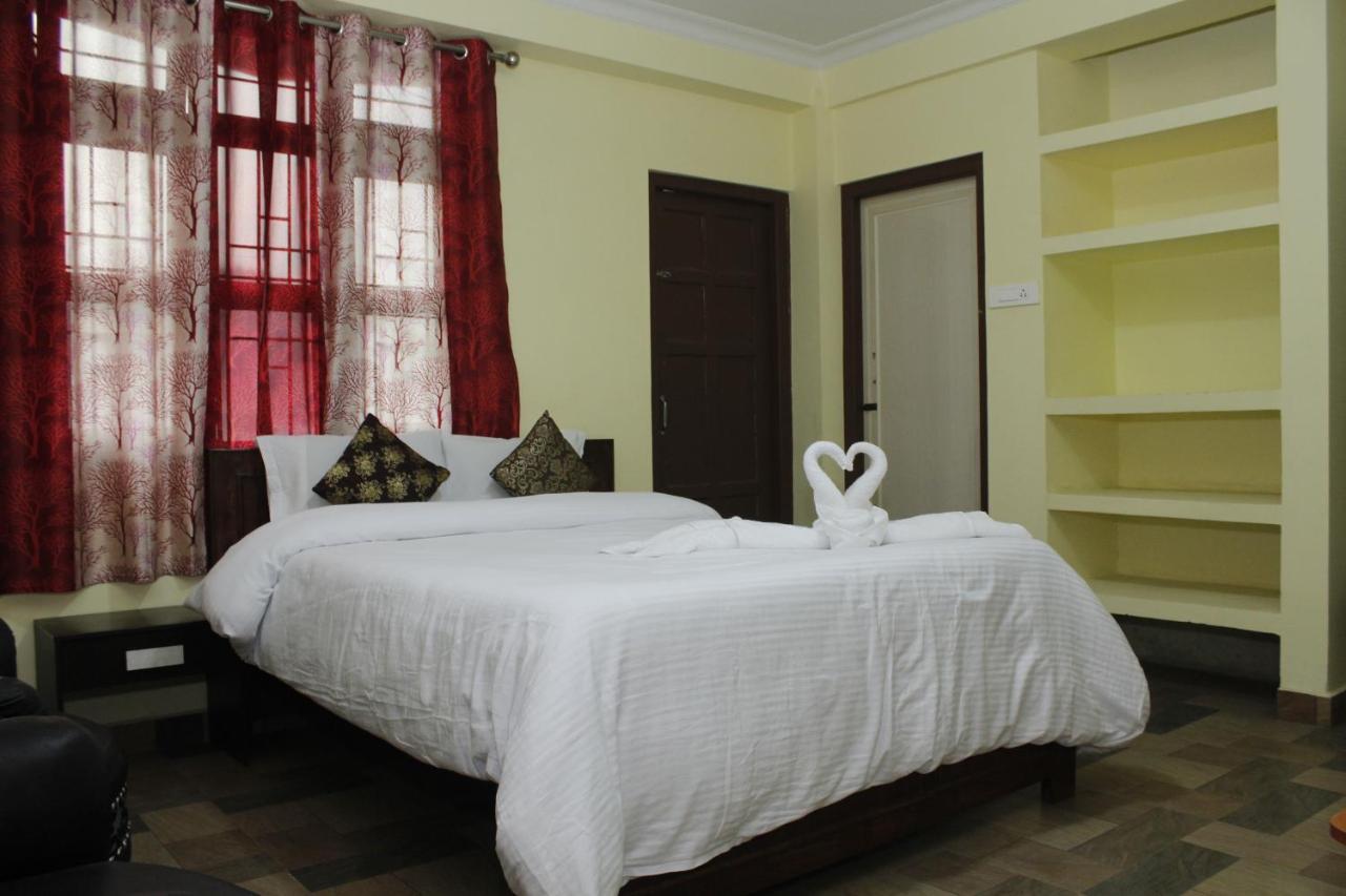 Aurora Guest House Shillong Extérieur photo
