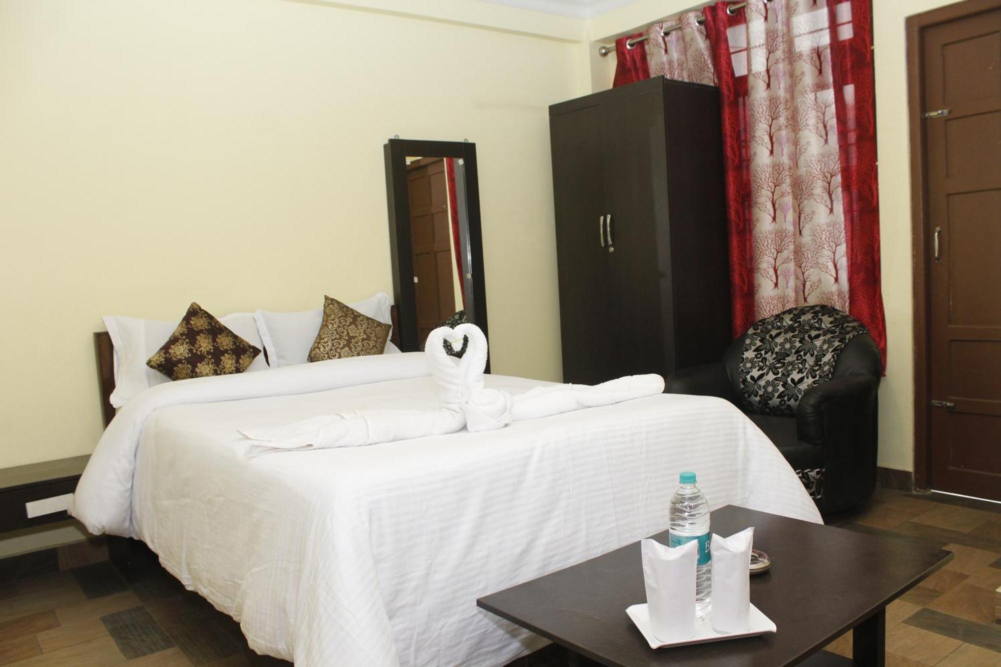 Aurora Guest House Shillong Extérieur photo