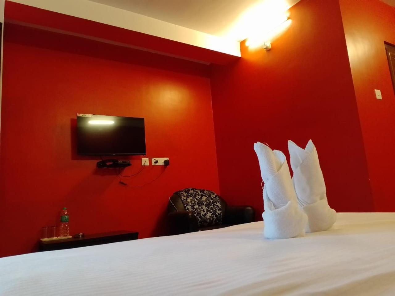Aurora Guest House Shillong Extérieur photo
