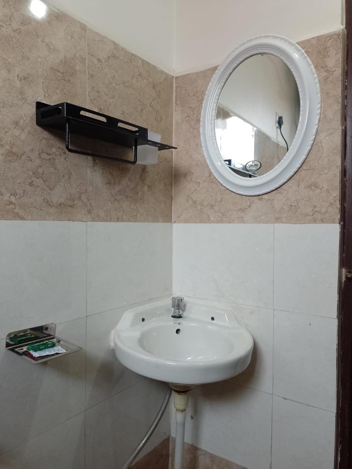 Aurora Guest House Shillong Extérieur photo